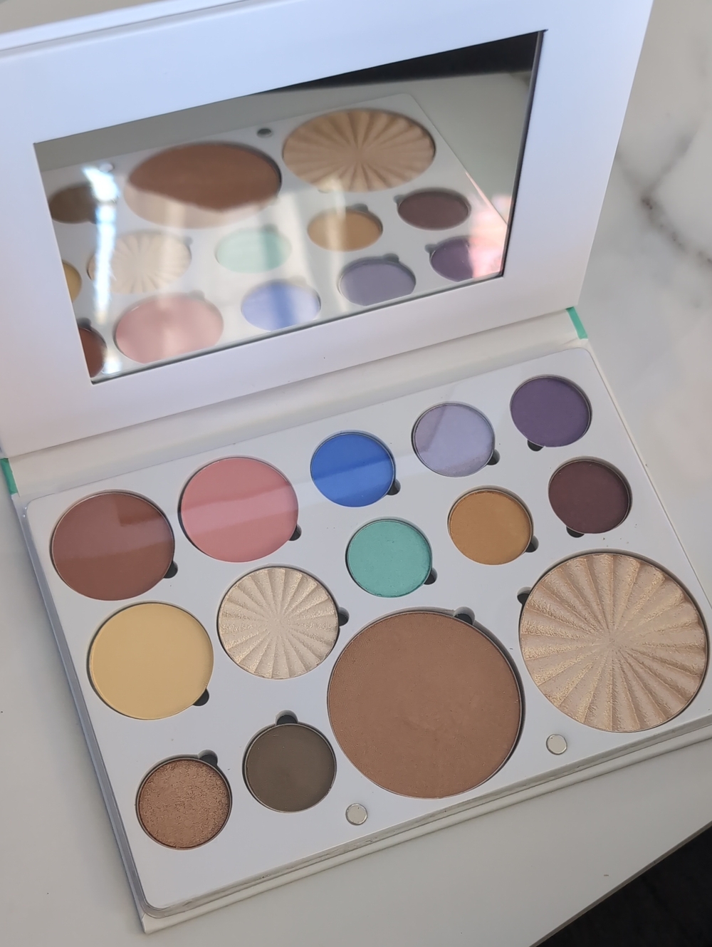 Ofra Pro Palette Free Spirit Palette *Edited*